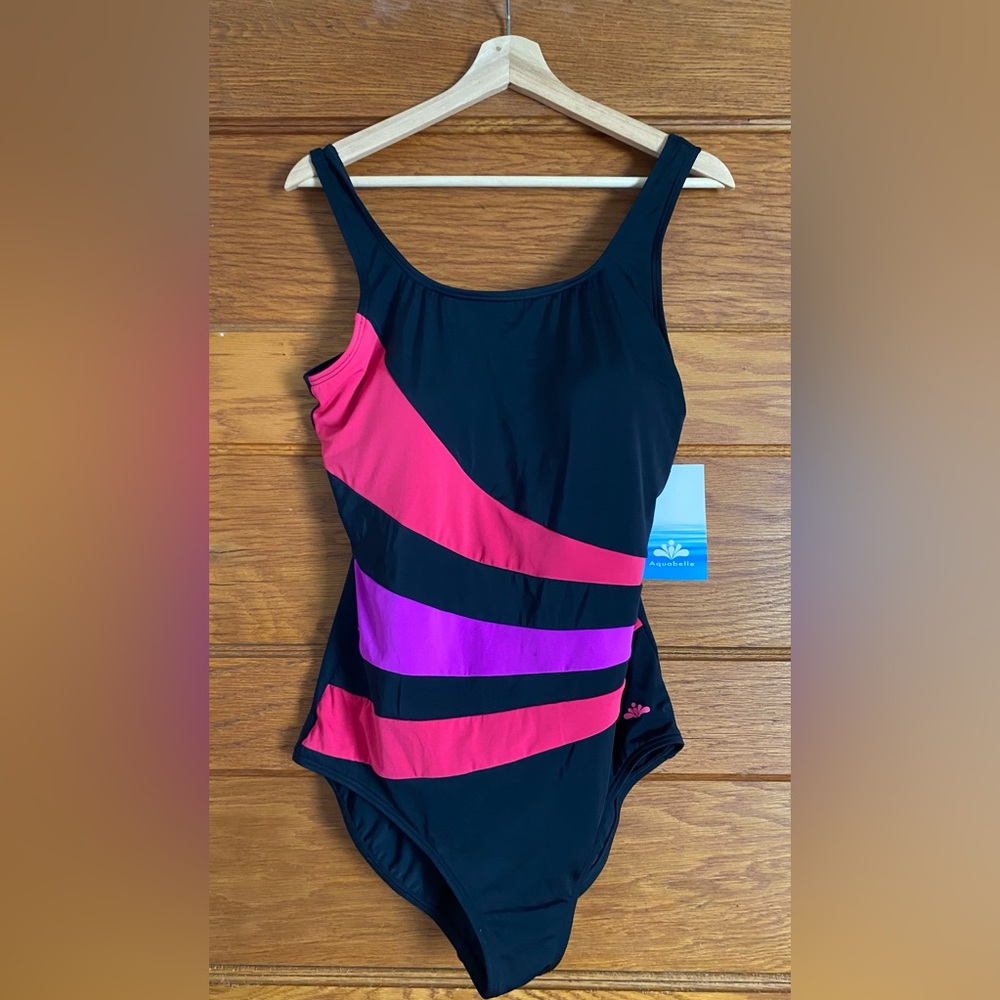 NWT Aquabelle One-piece Swimsuit Size 20